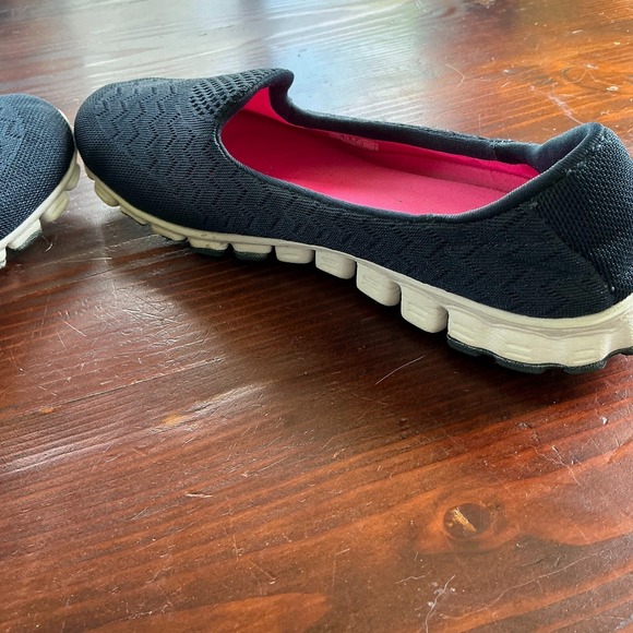 Skechers Slip-On Shoes Women's 8.5 Black Knitted Memory Foam Rubber Sole 21934M - Picture 7 of 10